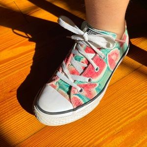 Girls converse size 2